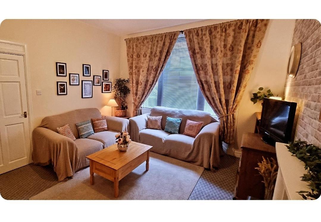 Entire, Main Door, Pet Friendly, Home Away From Home, East Ayrshire Newmilns Buitenkant foto