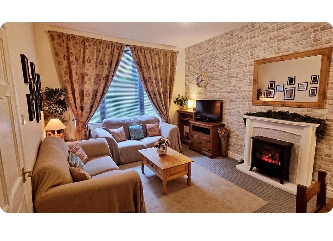 Entire, Main Door, Pet Friendly, Home Away From Home, East Ayrshire Newmilns Buitenkant foto